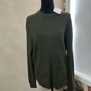Roundtree & Yorke Olive Crewneck Sweater